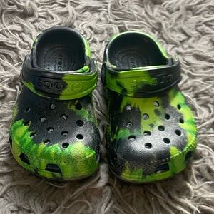 CROCS Kids' Neon Green and Black Water Shoes